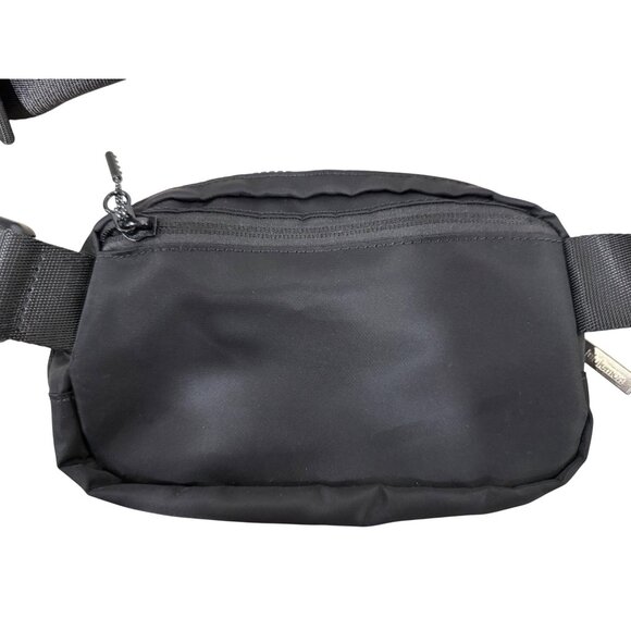 Lululemon Black Crossbody Belt Bag With Adjustable Strap & Zipper Closure - Picture 6 of 11